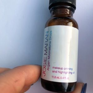 Josie Maran Oil